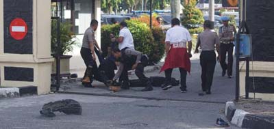 2 Polisi Riau Korban Bacokan Samurai Teroris Jalani Operasi, Kondisi Membaik